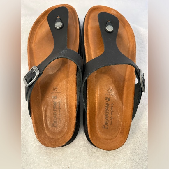 Bearpaw men’s sandal w/contour leather footbed, rubber sole, slightly cushioned. - Picture 2 of 13